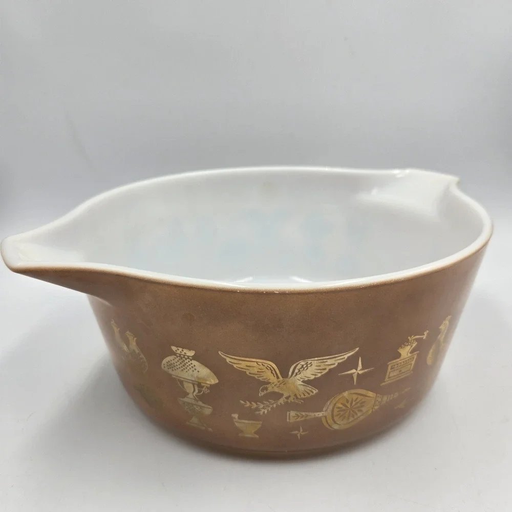 Vintage 475-B Pyrex Early American Casserole Dish Round 2 1/2 Quart USA Ovenware